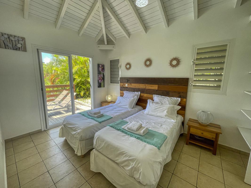 15.Location villa piscine Sainte Anne Guadeloupe_Chambre 1
